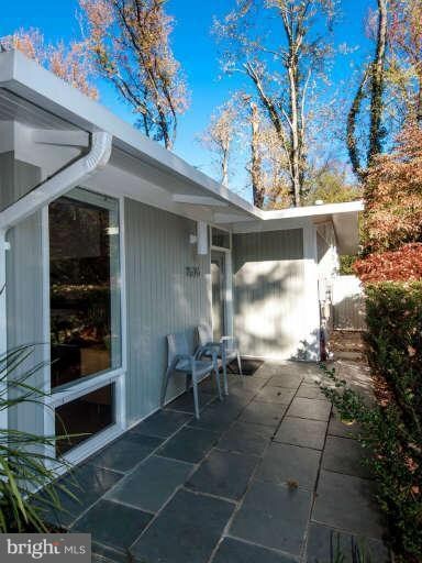 7526 Elba Rd, Alexandria, VA 22306 - photo 2