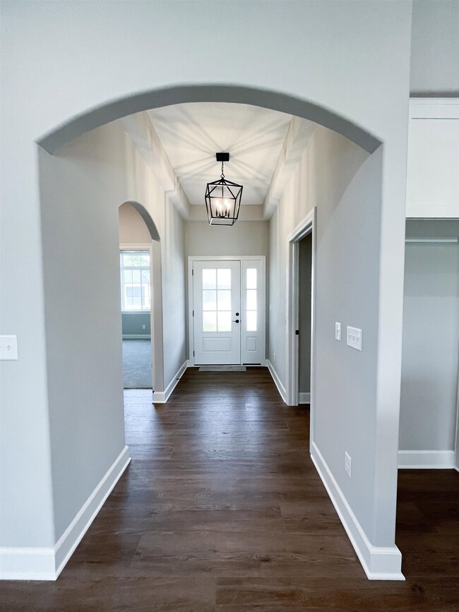 1736 N Forestview Ct, Wichita, KS 67235 - photo 3