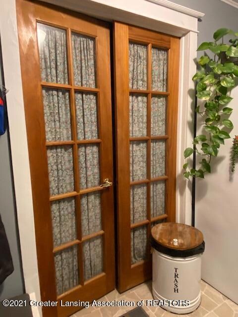 6301 Rosedale Rd, Lansing, MI 48911 - photo 7