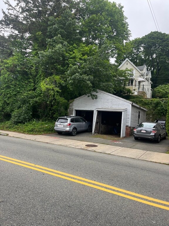 610 Humphrey St unit 1, Swampscott, MA 01907 - photo 2