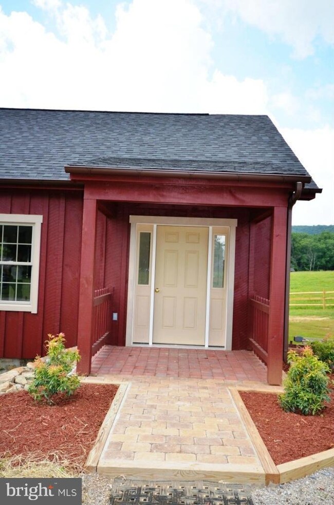 12717 Harpers Ferry Rd, Hillsboro, VA 20132 - photo 5