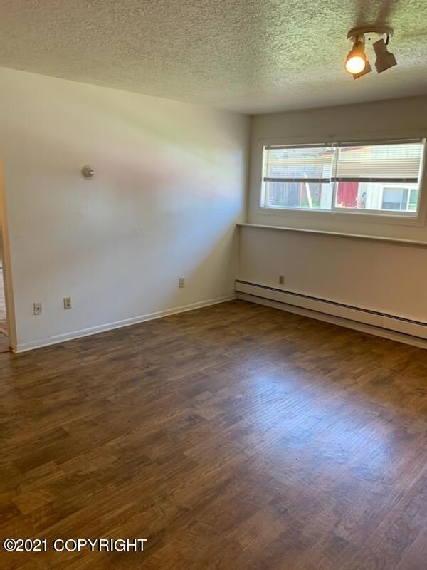 1016 W 25th Ave unit 4, Anchorage, AK 99503 - photo 2