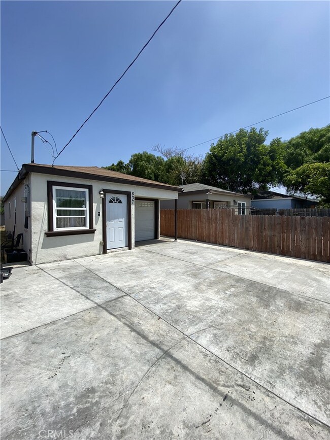837 W Spruce St, Compton, CA 90220 - photo 2
