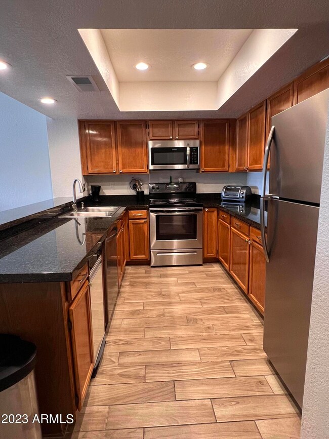 4730 W Northern Ave unit 2153, Glendale, AZ 85301 - photo 2