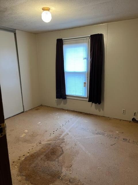 947 Charles St, Logan, OH 43138 - photo 5