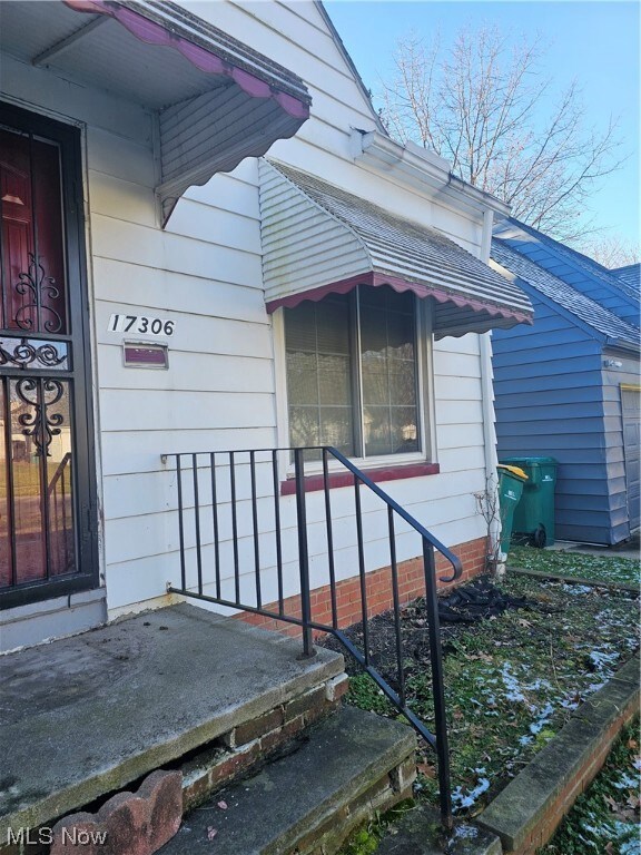 17306 Maple Heights Blvd, Maple Heights, OH 44137 - photo 2