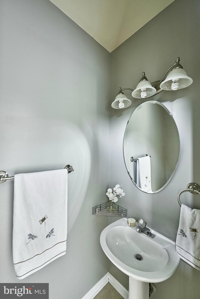 20359 Briarcliff Terrace, Sterling, VA 20165 - photo 4