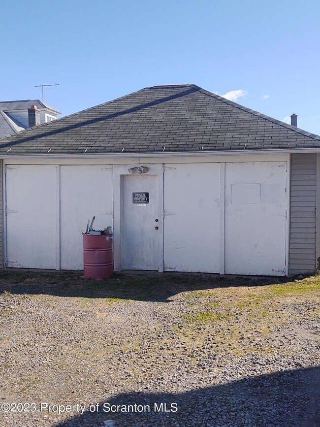 58 W Broad St, Nanticoke, PA 18634 - photo 7