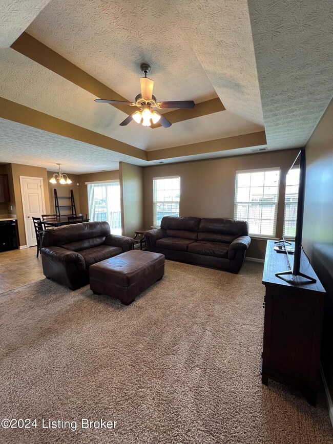 266 Crossfield Dr, Mount Washington, KY 40047 - photo 6