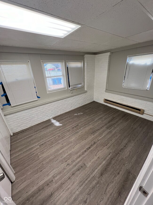 303 2nd St unit 2, Covington, IN 47932 - photo 5