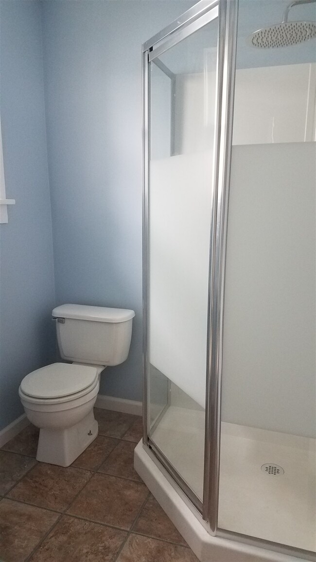 1st Bedroom Bathroom