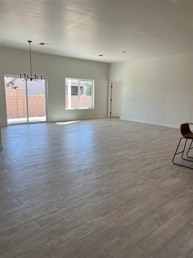 2213 S 46th Way, Yuma, AZ 85364 - photo 6