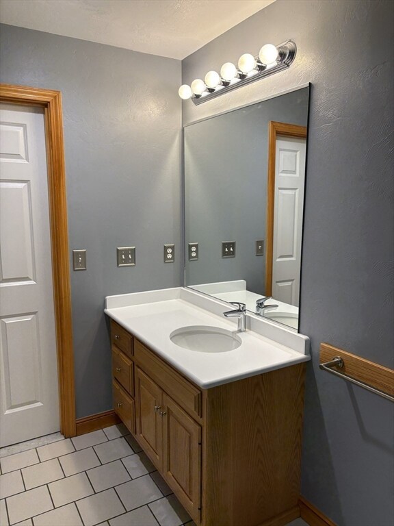 1 Leon Dr unit 1, Spencer, MA 01562 - photo 6