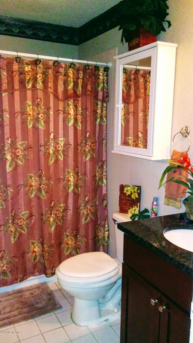 8914 Ivey Rd, Jacksonville, FL 32216 - photo 6