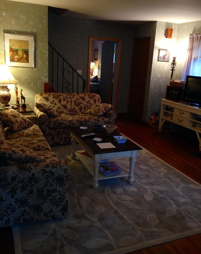 825 College Ave, Columbus, OH 43209 - photo 5