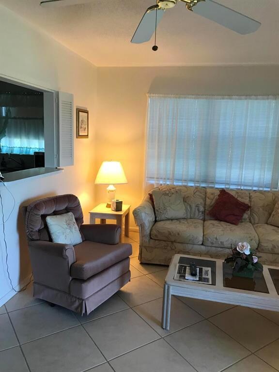 236 Camden J, West Palm Beach, FL 33417 - photo 6