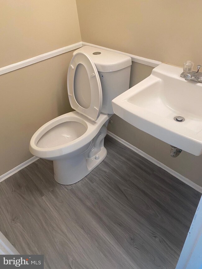 1373 Harford Square Dr, Edgewood, MD 21040 - photo 2