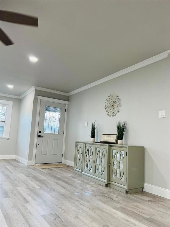 709 Oakwood Ave, Hurst, TX 76053 - photo 4