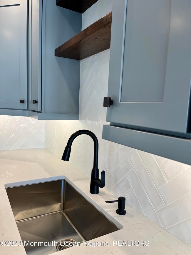 33 New Brunswick Ave, Matawan, NJ 07747 - photo 6