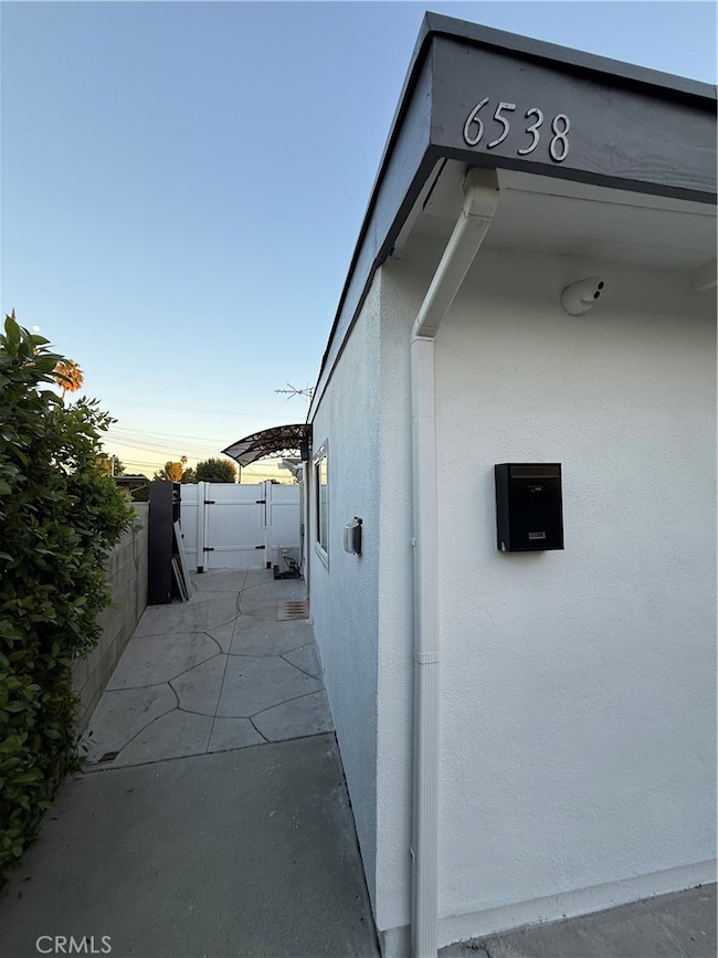 6538 Kelvin Ave, Los Angeles, CA 91306 - photo 3
