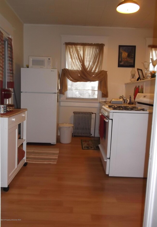 1518 West St, Honesdale, PA 18431 - photo 7