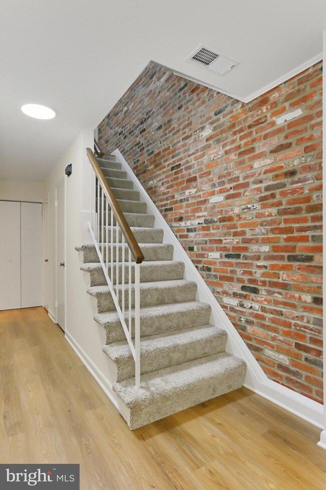 3850B Steppes Ct unit 3850B, Falls Church, VA 22041 - photo 7