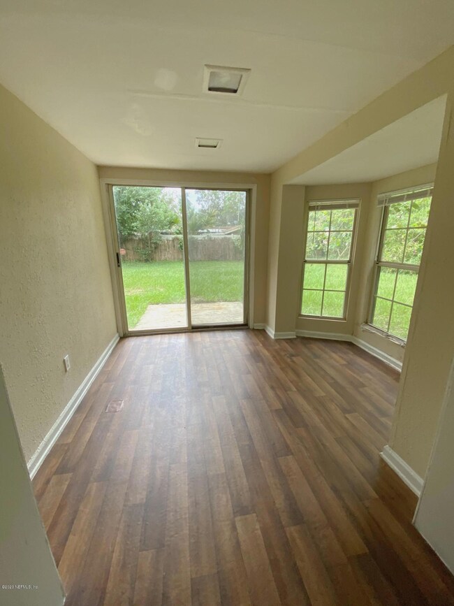 2338 Dolphin Ave, Jacksonville, FL 32218 - photo 4