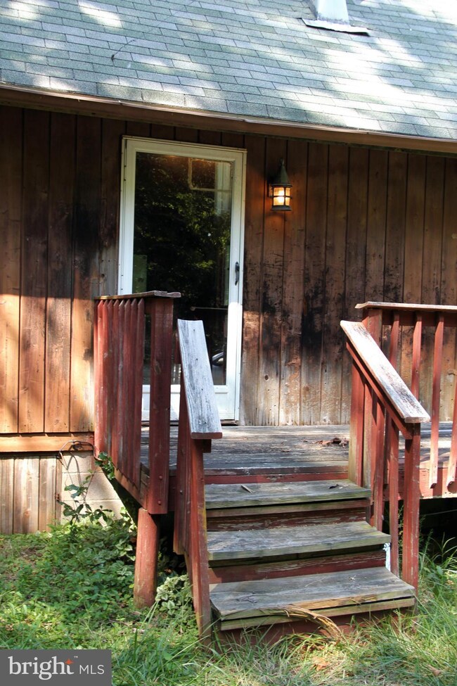 26217 Jones Wharf Rd, Hollywood, MD 20636 - photo 2