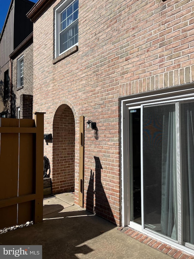 65 Wedge Ln, Reading, PA 19607 - photo 2