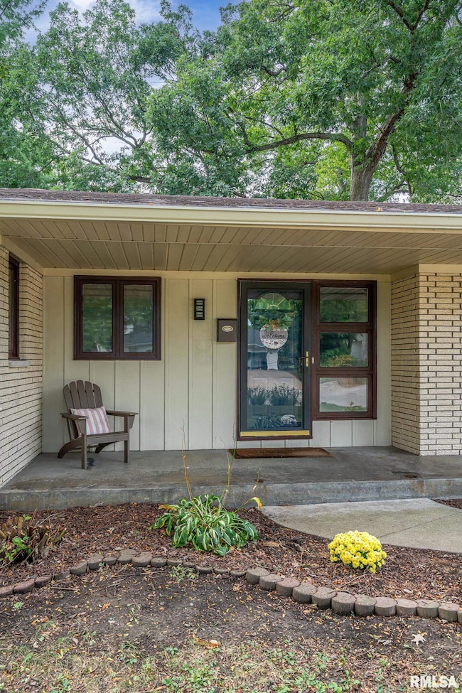 3642 35th Avenue Ct, Rock Island, IL 61201 - photo 3