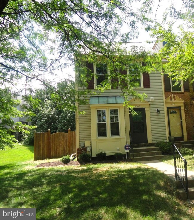 14000 Chestnut Ct, Laurel, MD 20707 - photo 3