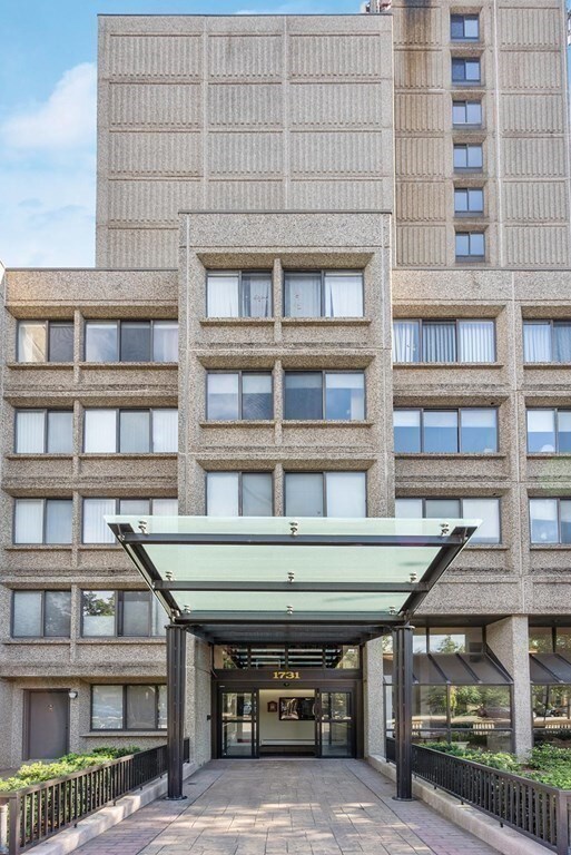 1731 Beacon St unit 811, Brookline, MA 02445 - photo 2