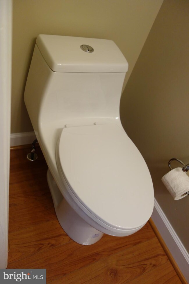 2718 Valley Park Dr, Baltimore, MD 21209 - photo 3