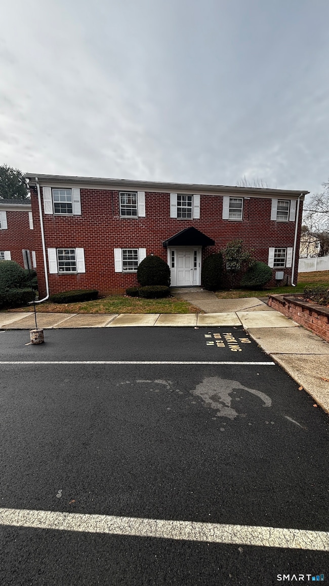 50 Greenhouse Rd unit 33C, Bridgeport, CT 06606 - photo 3