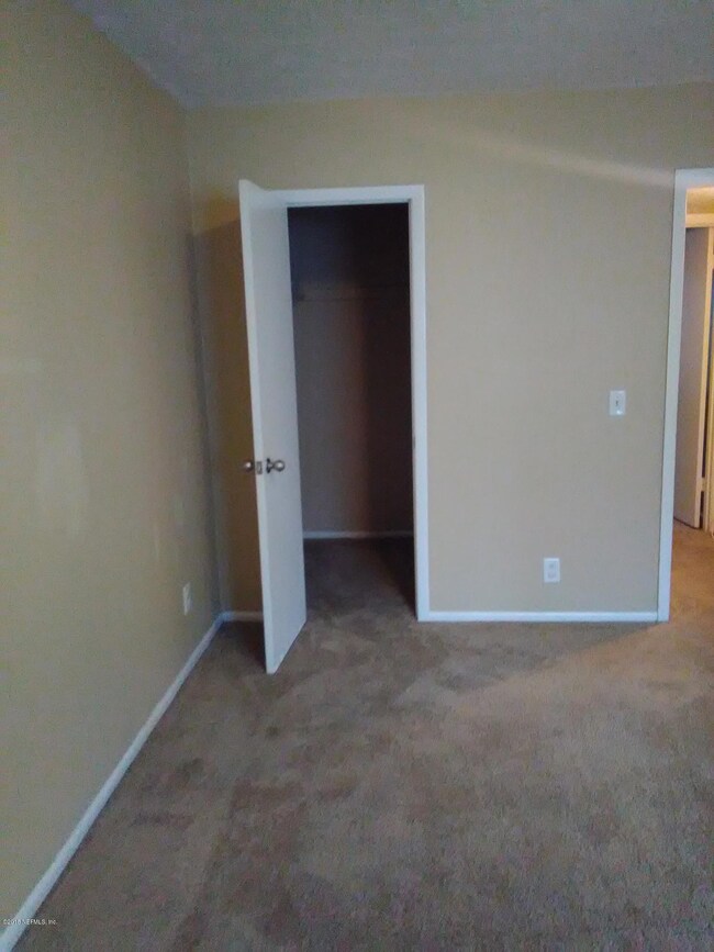2125 Hyde Park Rd unit 5, Jacksonville, FL 32210 - photo 5
