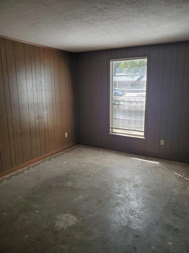 1505 W Highland Ave, Albany, GA 31707 - photo 5