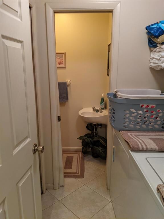 2015 Oleander Blvd unit D, Fort Pierce, FL 34950 - photo 3