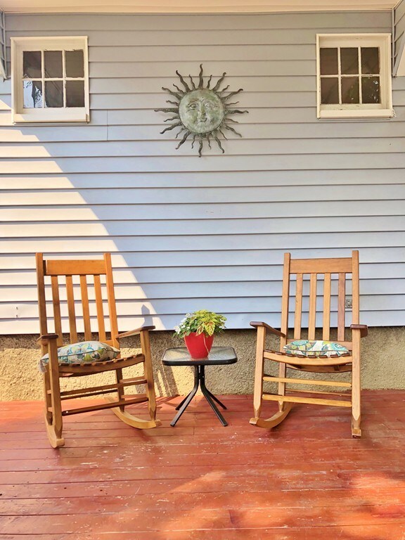 19 Endicott Rd, Stoneham, MA 02180 - photo 5