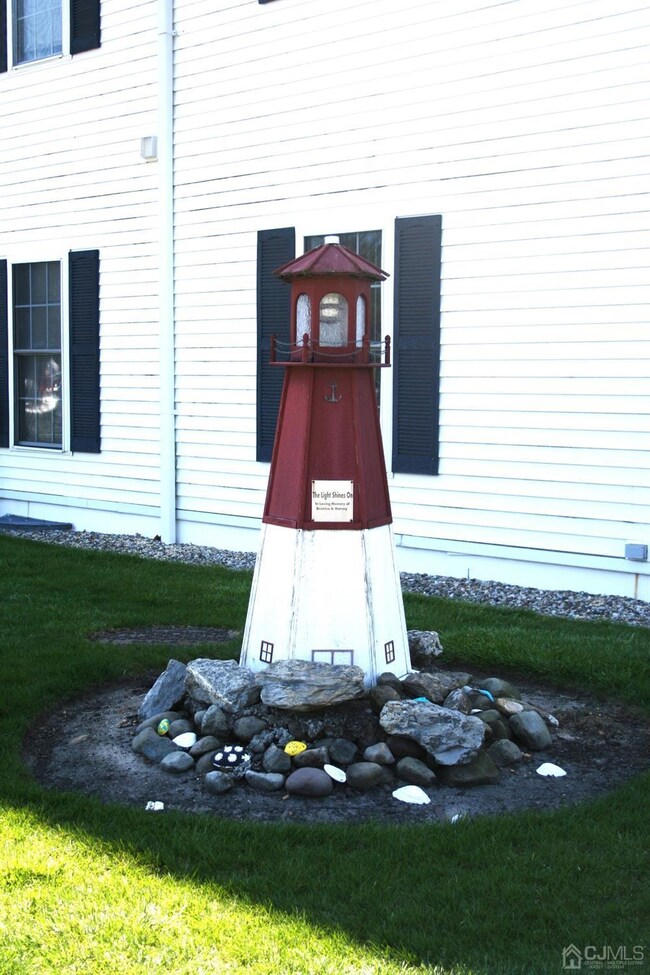 Shore Gate Village Grand Condominium unit 109, South Amboy, NJ 08879 - photo 4