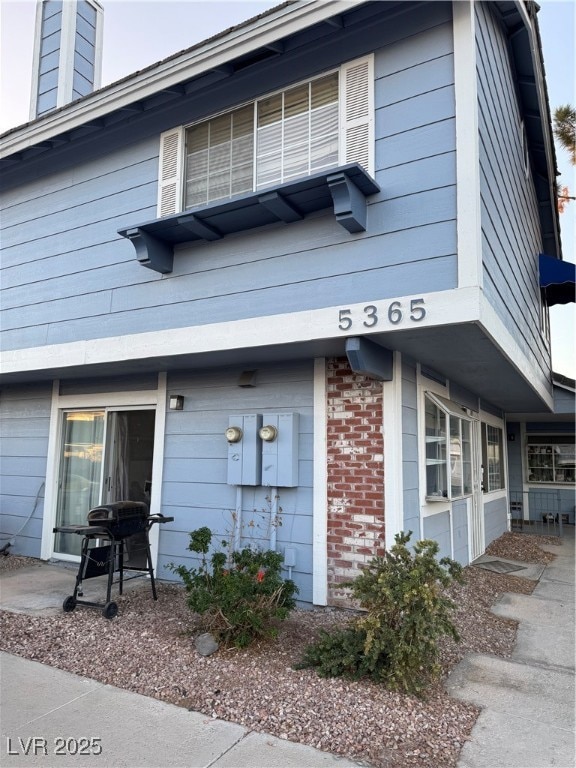 5365 Shake Ct unit 103, Las Vegas, NV 89122 - photo 2