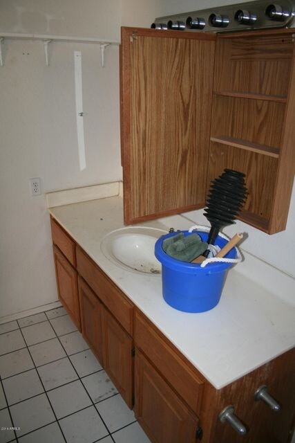 bathroom #3 in bedroom #4 (guest quarter