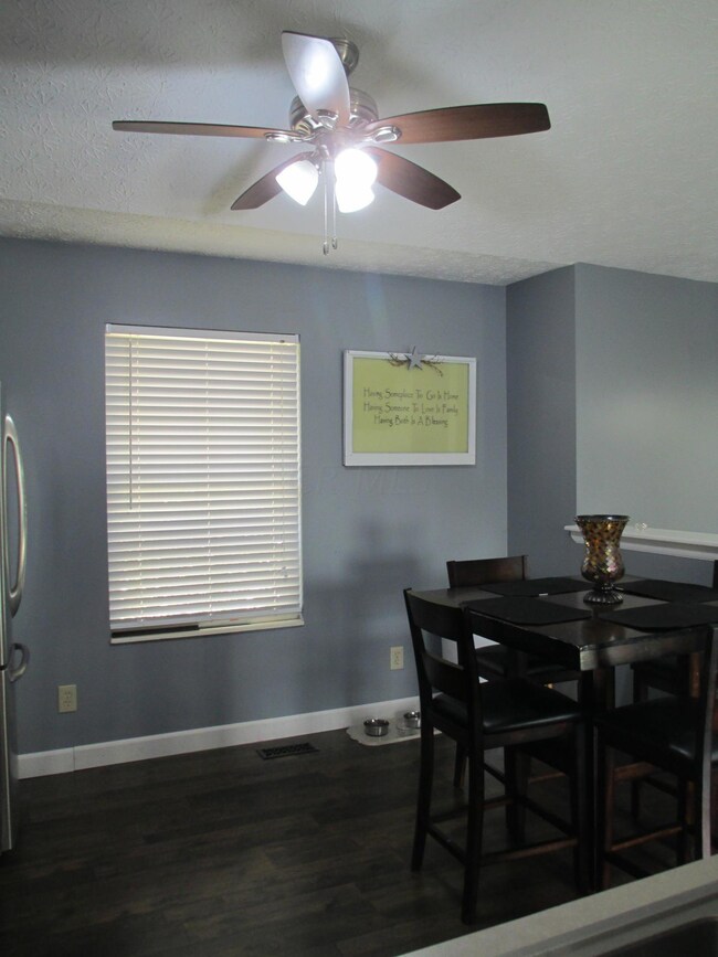 EATING AREA