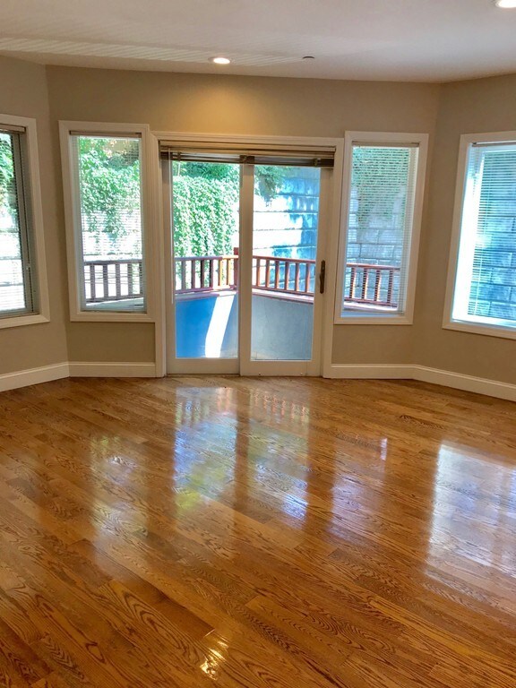 1522 Vfw Pkwy unit 303, West Roxbury, MA 02132 - photo 7