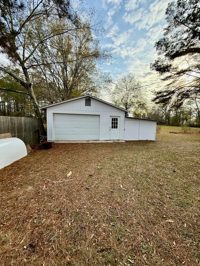 904 Hatley Rd, Amory, MS 38821 - photo 2