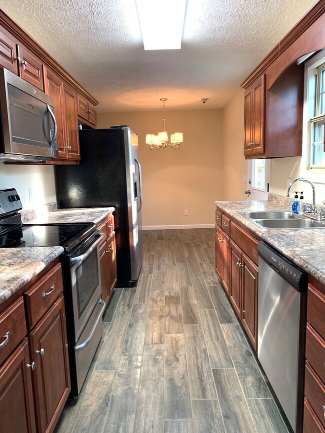 27 John Mark Ct, Manchester, TN 37355 - photo 5