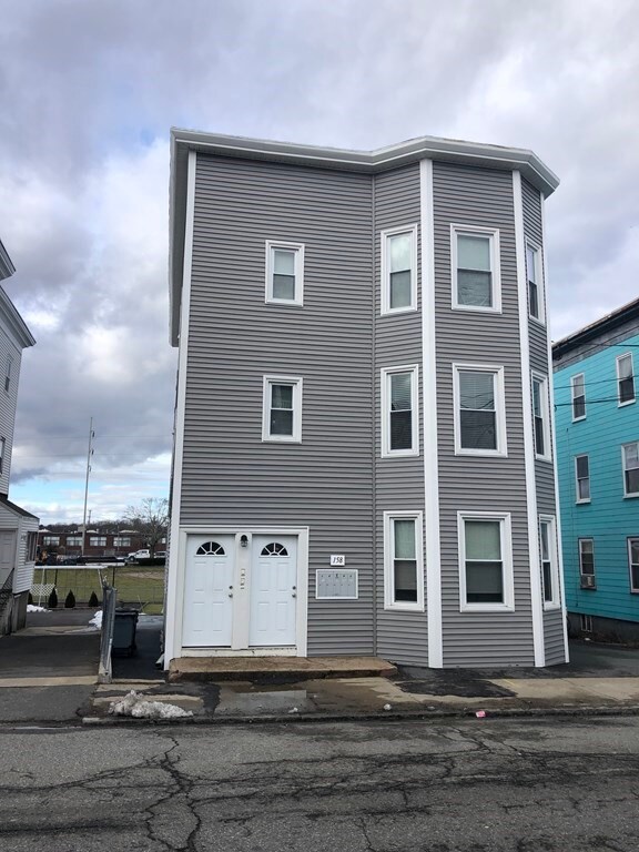 158 Park St unit 1, Beverly, MA 01915 - photo 2