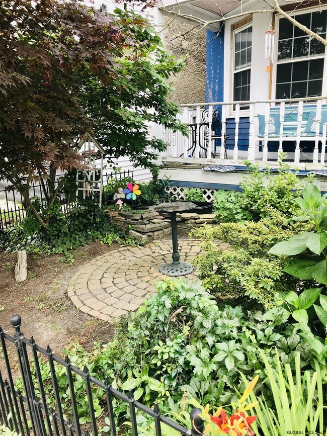 8 Bohl Ave, Albany, NY 12209 - photo 4