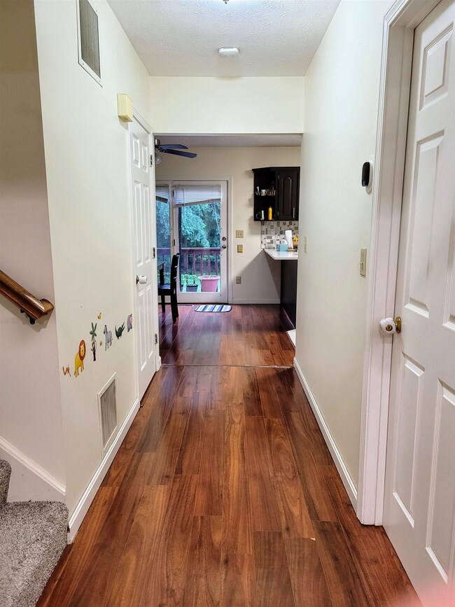 39 Stanstead Place unit U344, Nashua, NH 03063 - photo 4