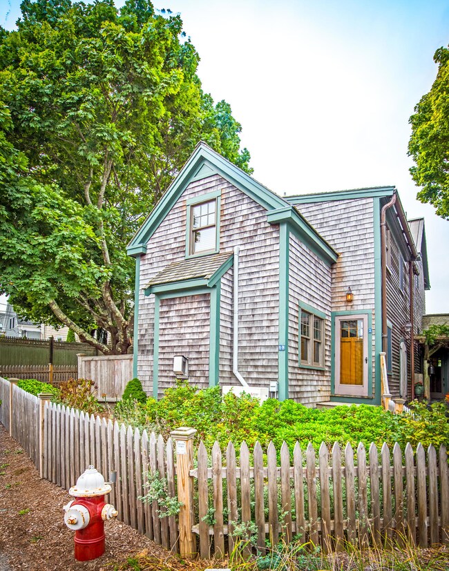 68 Franklin Street Unit 2-3