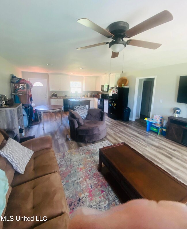 209 Buddy Finch Rd, Lucedale, MS 39452 - photo 4